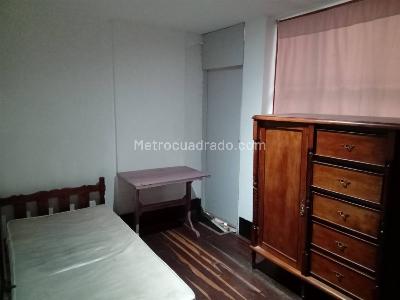 Casa de 5 alcobas en venta en Santa Teresita, Bogotá, 418 m² · foto 10 de 20