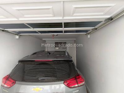 Casa de 4 alcobas en venta en Popular Modelo, Bogotá, 246 m² · foto 4 de 20