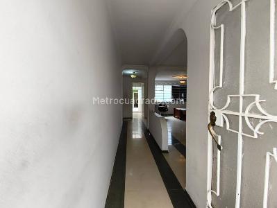 Casa de 4 alcobas en venta en Popular Modelo, Bogotá, 246 m² · foto 5 de 20