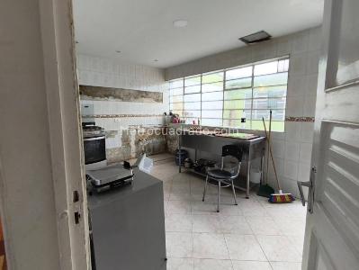 Casa de 4 alcobas en venta en Popular Modelo, Bogotá, 246 m² · foto 10 de 20