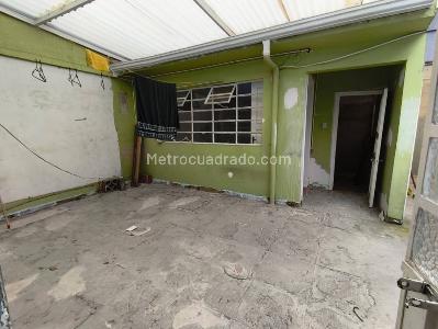 Casa de 4 alcobas en venta en Popular Modelo, Bogotá, 246 m² · foto 11 de 20