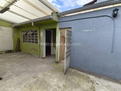 Casa de 4 alcobas en venta en Popular Modelo, Bogotá, 246 m² · foto 13 de 20
