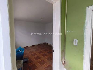 Casa de 4 alcobas en venta en Popular Modelo, Bogotá, 246 m² · foto 15 de 20