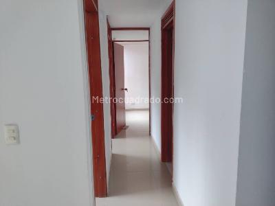 Apartamento en venta en Centro Usme, Bogotá · foto 3 de 9