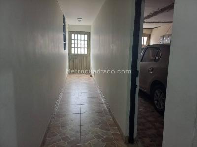 Casa de 5 alcobas en venta en Bravo Paez Quiroga, Bogotá, 538 m² · foto 16 de 20