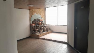 Casa de 5 alcobas en venta en Normandia, Bogotá, 383 m² · foto 7 de 16