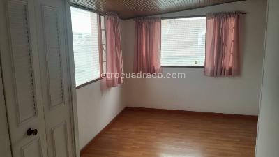 Casa de 5 alcobas en venta en Normandia, Bogotá, 383 m² · foto 14 de 16