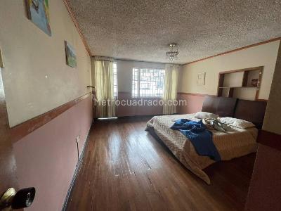 Casa de 3 alcobas en venta en San Miguel, Bogotá, 212 m² · foto 7 de 18