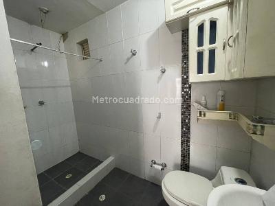 Casa de 3 alcobas en venta en San Miguel, Bogotá, 212 m² · foto 8 de 18