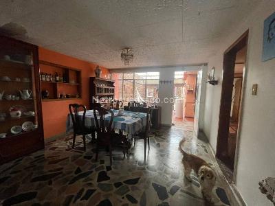 Casa de 3 alcobas en venta en San Miguel, Bogotá, 212 m² · foto 12 de 18