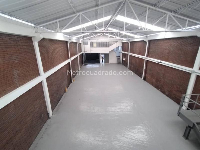 Local Comercial en Arriendo, Siete De Agosto, Bogotá D.C. - Más