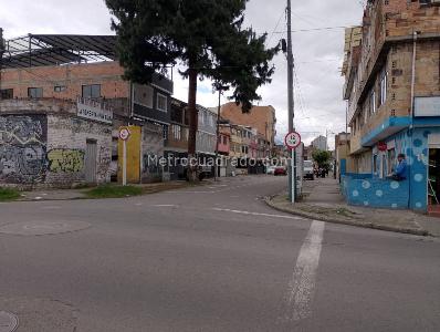 Casa de 5 alcobas en venta en La Francia, Bogotá, 200 m² · foto 2 de 20