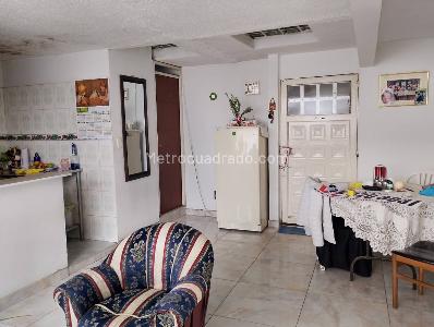Casa de 5 alcobas en venta en La Francia, Bogotá, 200 m² · foto 13 de 20