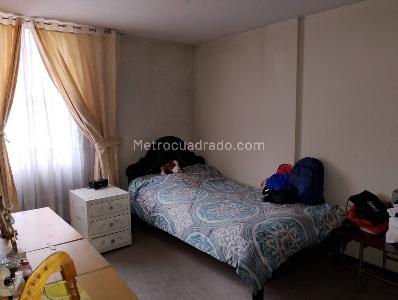 Apartamento de 3 alcobas en venta en Modelo Norte, Bogotá, 89 m² · foto 5 de 17