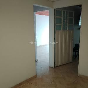 Casa de 4 alcobas en venta en El Refugio Sector Santa Librada, Bogotá, 72 m² · foto 5 de 16