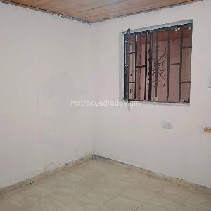 Casa de 4 alcobas en venta en El Refugio Sector Santa Librada, Bogotá, 72 m² · foto 7 de 16
