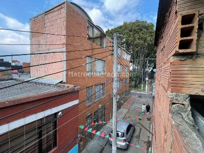 Casa de 5 alcobas en venta en San Joaquin, Bogotá, 180 m² · foto 3 de 20