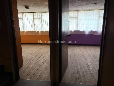 Casa de 5 alcobas en venta en Vergel Del Country, Bogotá, 355 m² · foto 2 de 20