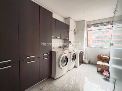 Apartamento en venta en Los Rosales, Bogotá · foto 14 de 18