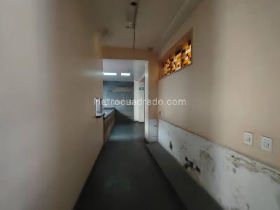Casa de 1 alcoba en venta en Chapinero, Bogotá, 221 m² · foto 9 de 16