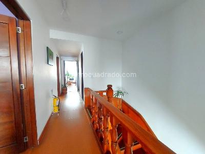Casa de 5 alcobas en venta en Park Way, Bogotá, 198 m² · foto 18 de 20