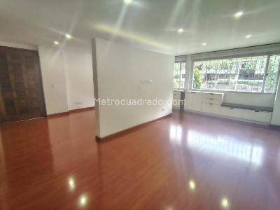 Apartaestudio en venta en Santa Barbara Central, Bogotá, 44 m² · foto 5 de 20