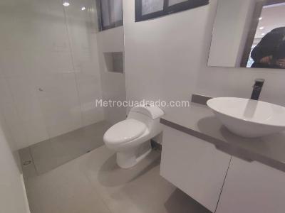 Apartaestudio en venta en Santa Barbara Central, Bogotá, 44 m² · foto 18 de 20