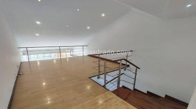 Casa de 5 alcobas en venta en Malibu La Alhambra, Bogotá, 250 m² · foto 4 de 20