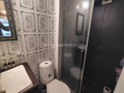 Casa de 5 alcobas en venta en Malibu La Alhambra, Bogotá, 250 m² · foto 15 de 20