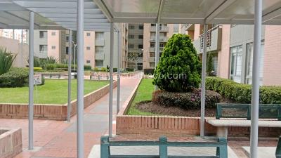 Apartamento de 3 alcobas en venta en Pradera Norte, Bogotá, 90 m² · foto 2 de 20