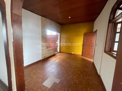 Casa de 5 alcobas en venta en Colon, Bogotá, 190 m² · foto 8 de 20