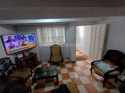 Casa en venta en Villa Alsacia Castilla, Bogotá · foto 4 de 11