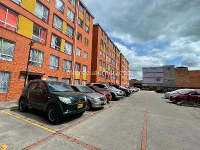 Apartamento de 3 alcobas en venta en Ciudadela El Recreo, Bogotá, 39 m² · foto 2 de 16