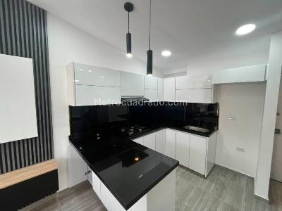 Apartamento en arriendo en Candelaria, Bogotá · foto 2 de 12