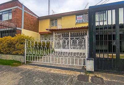 Casa de 4 alcobas en venta en Los Alcazares, Bogotá, 180 m² · foto 2 de 16