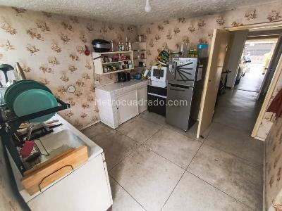 Casa de 4 alcobas en venta en Los Alcazares, Bogotá, 180 m² · foto 7 de 16
