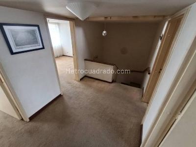 Casa de 4 alcobas en venta en Los Alcazares, Bogotá, 180 m² · foto 9 de 16