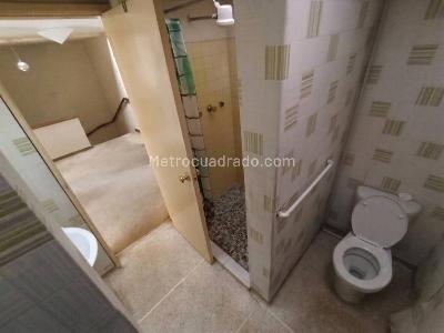 Casa de 4 alcobas en venta en Los Alcazares, Bogotá, 180 m² · foto 12 de 16