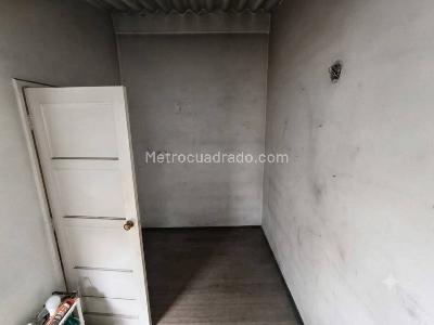 Casa de 4 alcobas en venta en Los Alcazares, Bogotá, 180 m² · foto 16 de 16