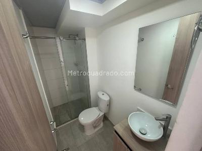Apartamento de 2 alcobas en arriendo en Ciudad La Salle, Bogotá, 40 m² · foto 10 de 20