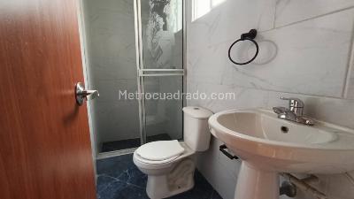Casa en venta en La Esperanza De Tibanica, Bogotá · foto 10 de 13