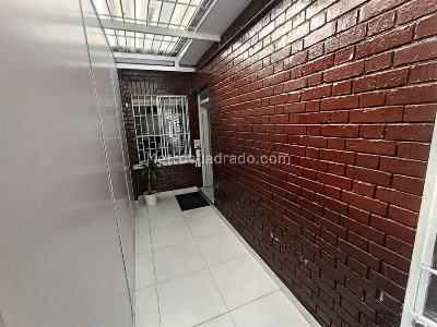 Casa de 5 alcobas en venta en Acevedo Tejada, Bogotá, 106 m² · foto 3 de 20
