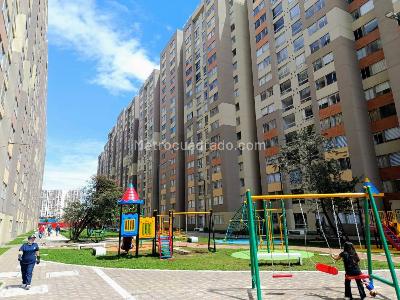Apartamento en arriendo en El Refugio Fontibon San Pablo, Bogotá · foto 3 de 20