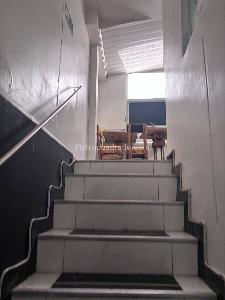 Casa de 5 alcobas en venta en Ricaurte, Bogotá, 220 m² · foto 7 de 20
