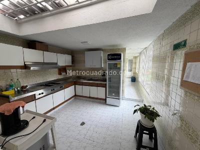 Casa de 5 alcobas en venta en San Nicolas, Bogotá, 133 m² · foto 6 de 20