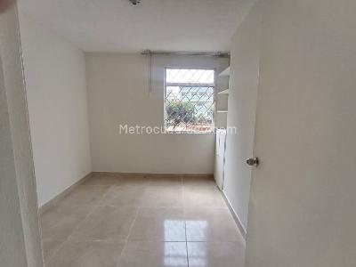 Apartamento de 3 alcobas en venta en Kennedy Oriental Super Mz 7, Bogotá, 67 m² · foto 7 de 20
