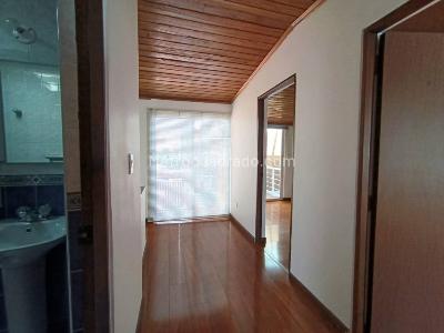 Casa de 5 alcobas en venta en Las Margaritas, Bogotá, 183 m² · foto 12 de 20