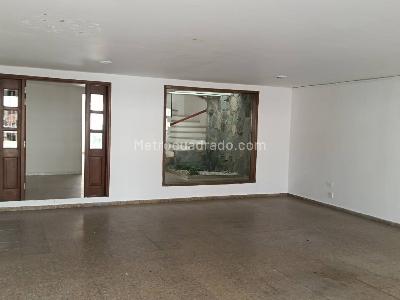 Casa de 3 alcobas en arriendo en Puente Largo, Bogotá, 250 m² · foto 3 de 17