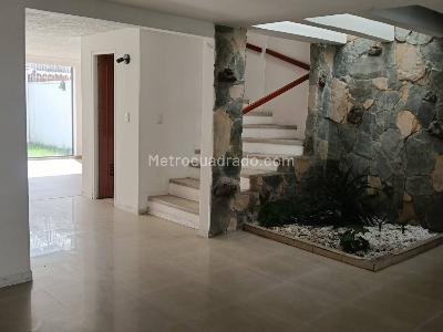Casa de 3 alcobas en arriendo en Puente Largo, Bogotá, 250 m² · foto 4 de 17