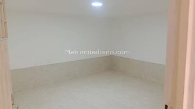 Casa de 5 alcobas en venta en El Refugio Sector Santa Librada, Bogotá, 210 m² · foto 6 de 18